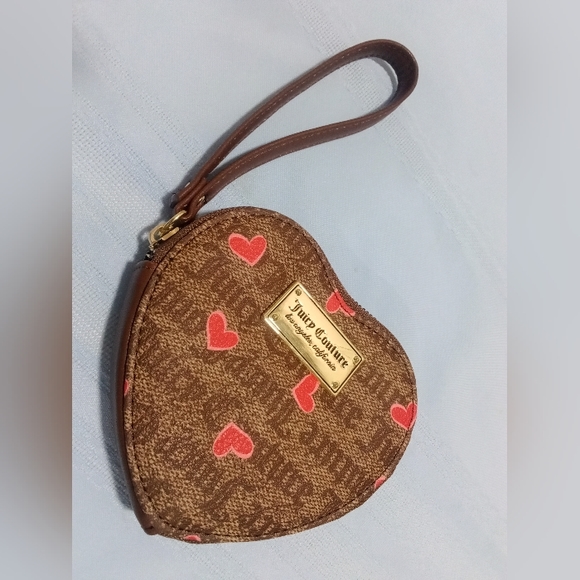 Juicy Couture Handbags - 💋NWOT Juicy Couture Wristlet💋